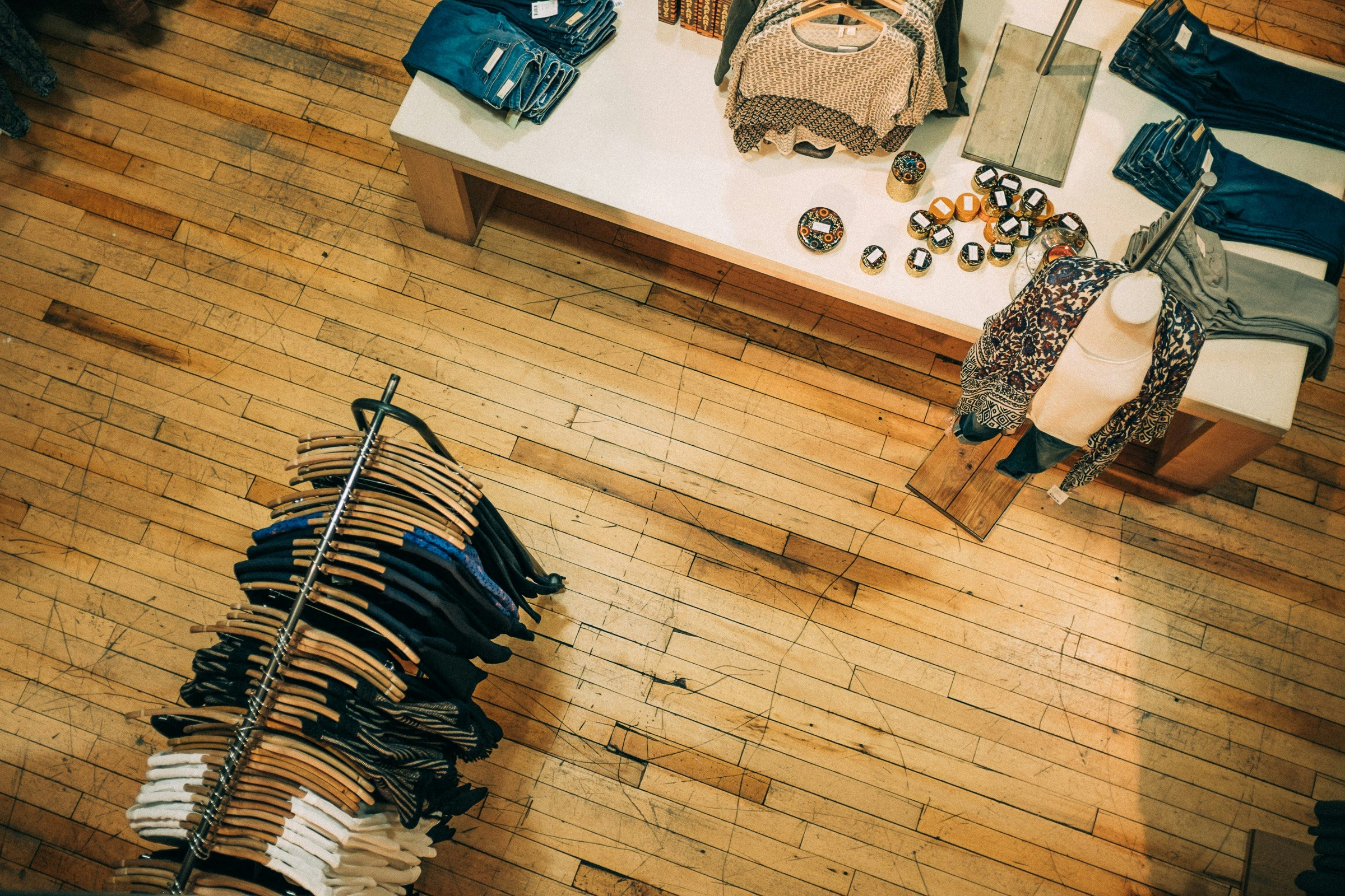 12 Retail Interior Design Ideas to Influence Buyers