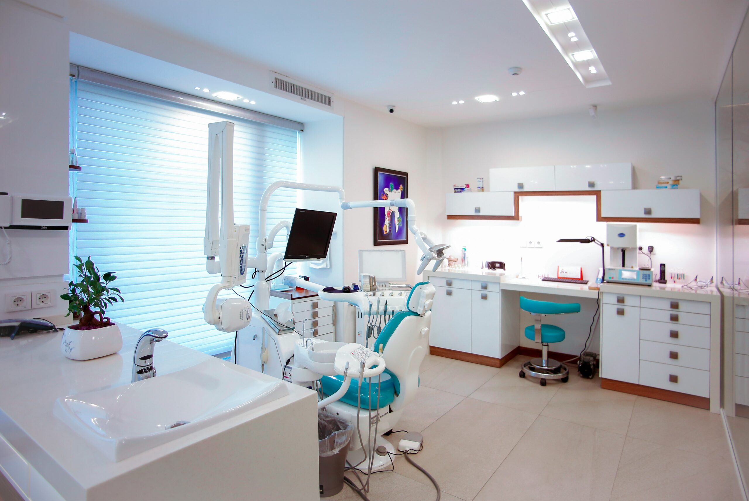 How to Do Marketing for Clinics in 2025