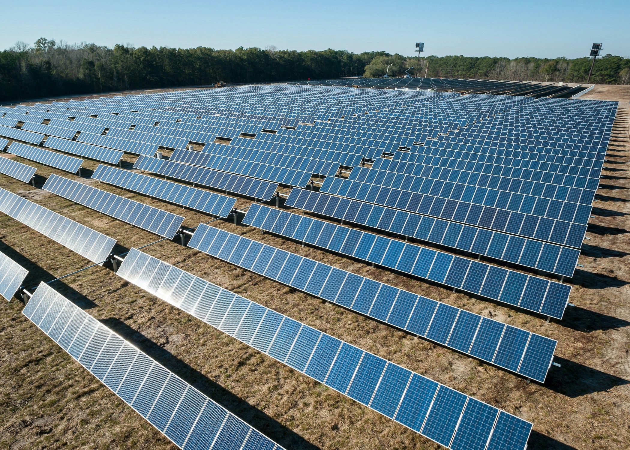 Why Work With Solar Panel Contractors